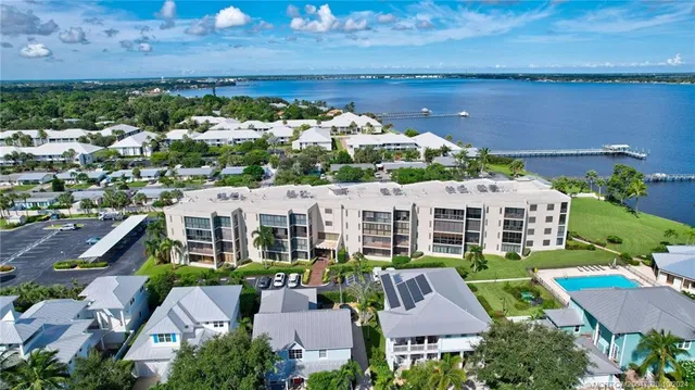 $2,500 | 150 Southeast Four Winds Drive, Unit B303, Stuart, FL 34996