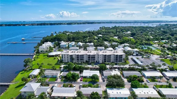 $2,500 | 150 Southeast Four Winds Drive, Unit B303, Stuart, FL 34996