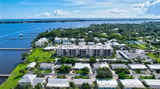 $2,500 | 150 Southeast Four Winds Drive, Unit B303, Stuart, FL 34996