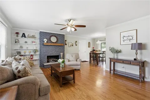$385,000 | 306 West 114 Street, Kansas City, MO 64114
