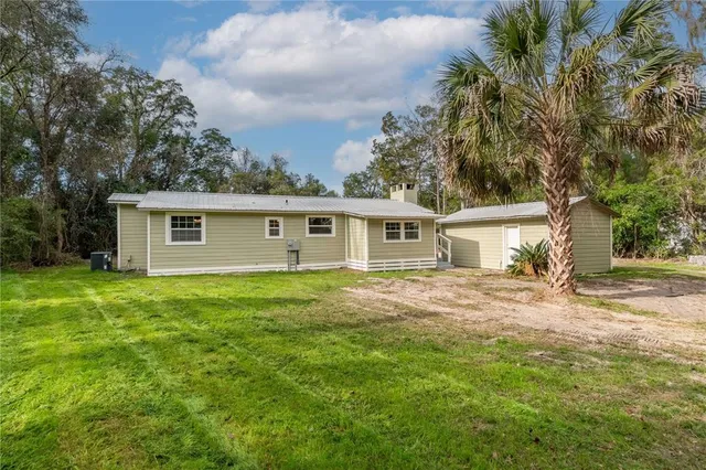 $285,000 | 674 State Road 21, Hawthorne, FL 32640