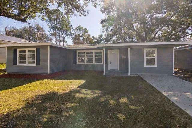 $179,900 | 431 Grafton Street, La Marque, TX 77568