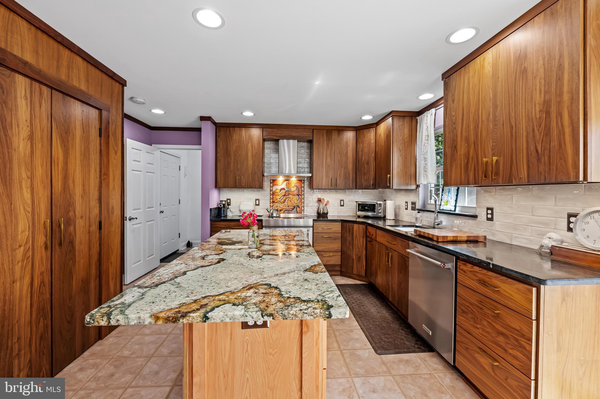 5026 Mt Carmel Road Hampstead, MD 21074 - Photo 12 of 57 Kitchen