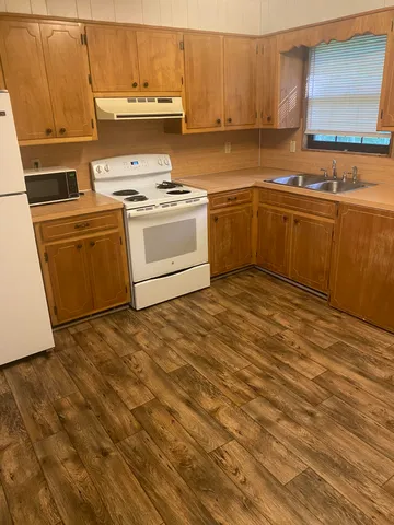 $795 | 216 Hilltop Drive, Unit 5, Collinsville, VA 24078