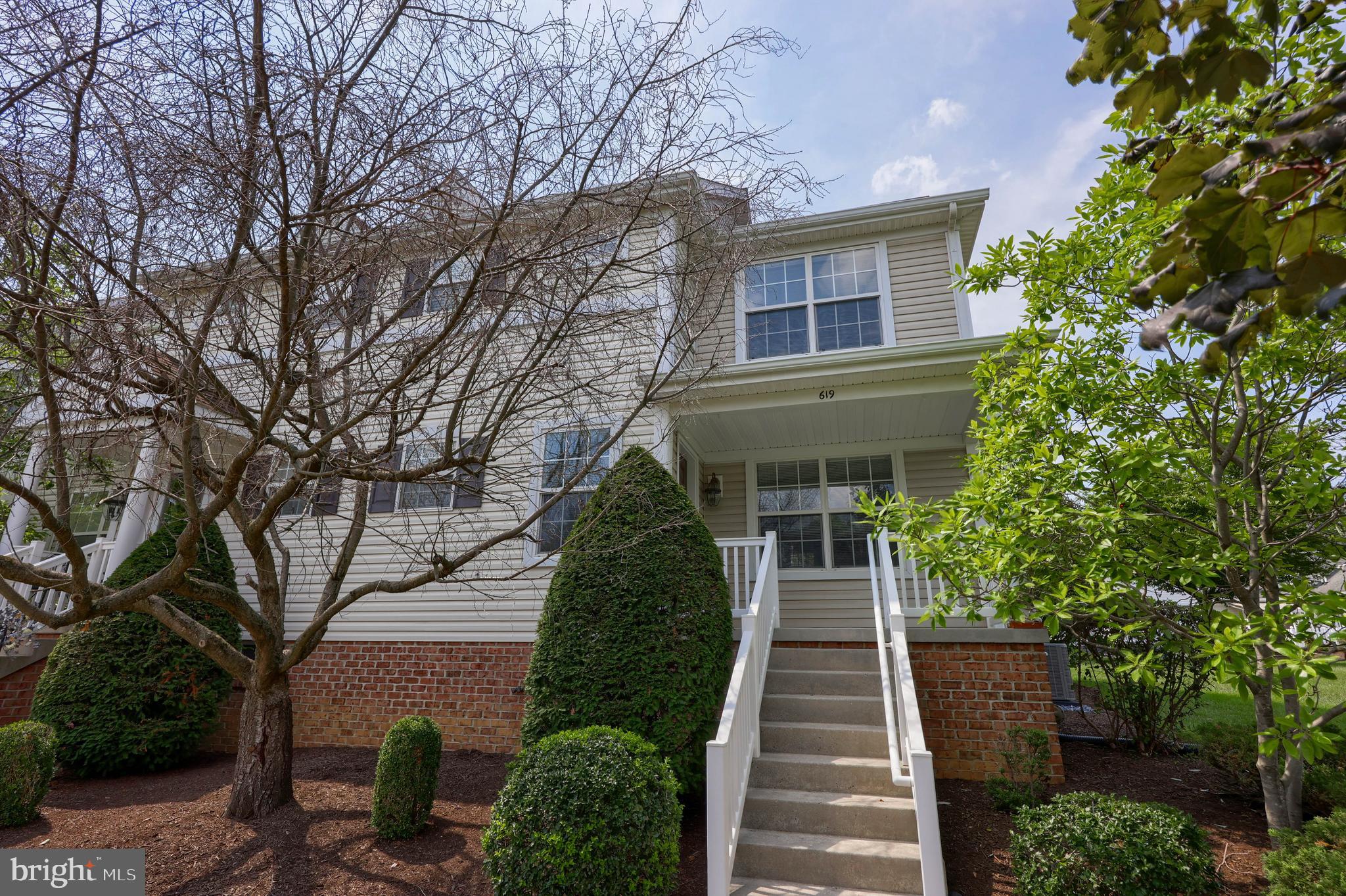 619 Chatham Way Lititz, PA 17543 - Photo 1 of 32 a front view of a house with a garden