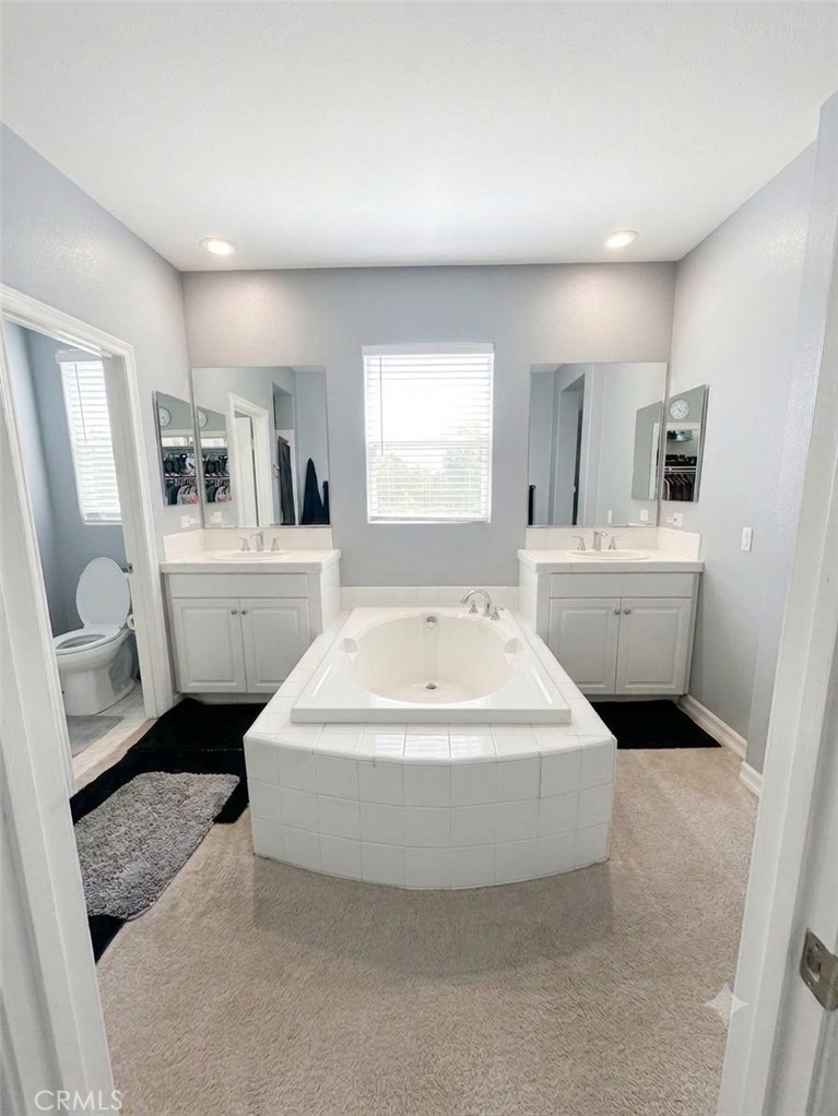366 Caldera Street Perris, CA 92570 - Photo 15 of 60 Master Bath