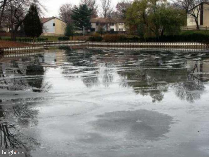 960 Jamestown Road Hightstown, NJ 08520 - Photo 2 of 2