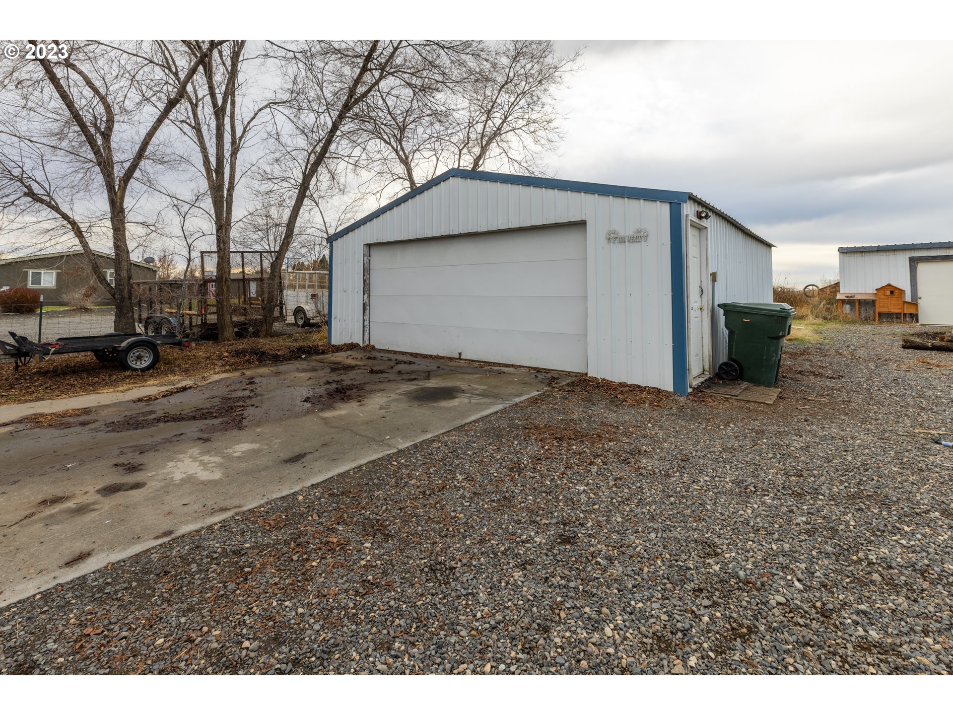 78390 Agnew Road Hermiston, OR 97838 - Photo 11 of 27 a view of a house with a yard