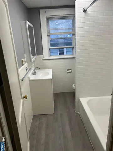 $2,450 | 404 Carmita Avenue, Rutherford, NJ 07070