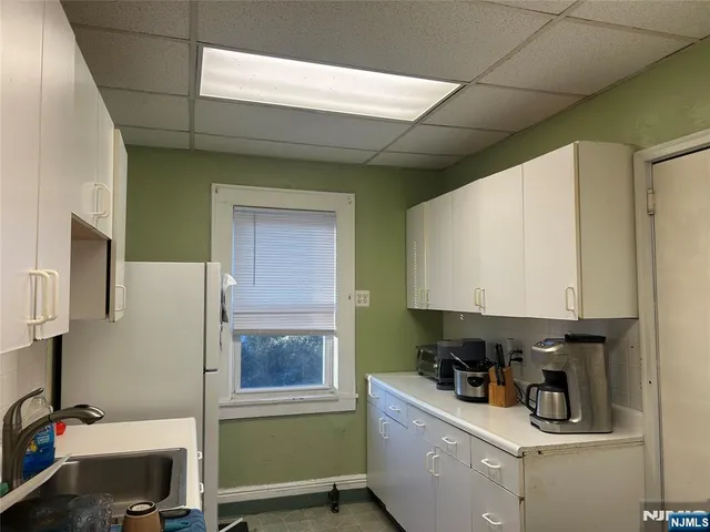 $2,450 | 404 Carmita Avenue, Rutherford, NJ 07070