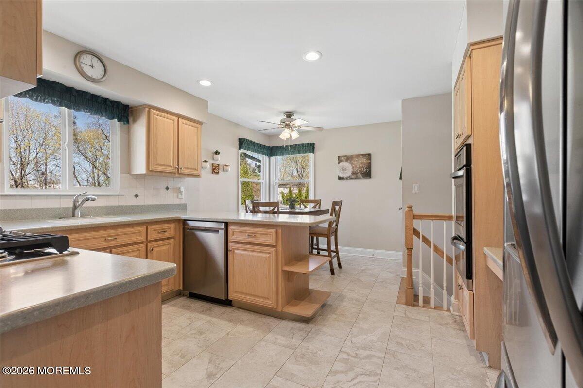 81 Kings Way Freehold, NJ 07728 - Photo 11 of 53 10-Image-13