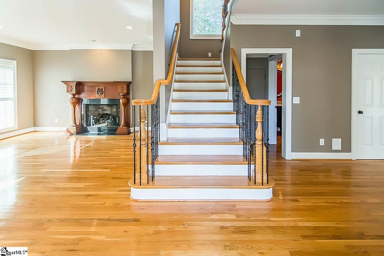 512 New Tarleton Way Greer, SC 29650 - Photo 7 of 34 Gallery Image 7