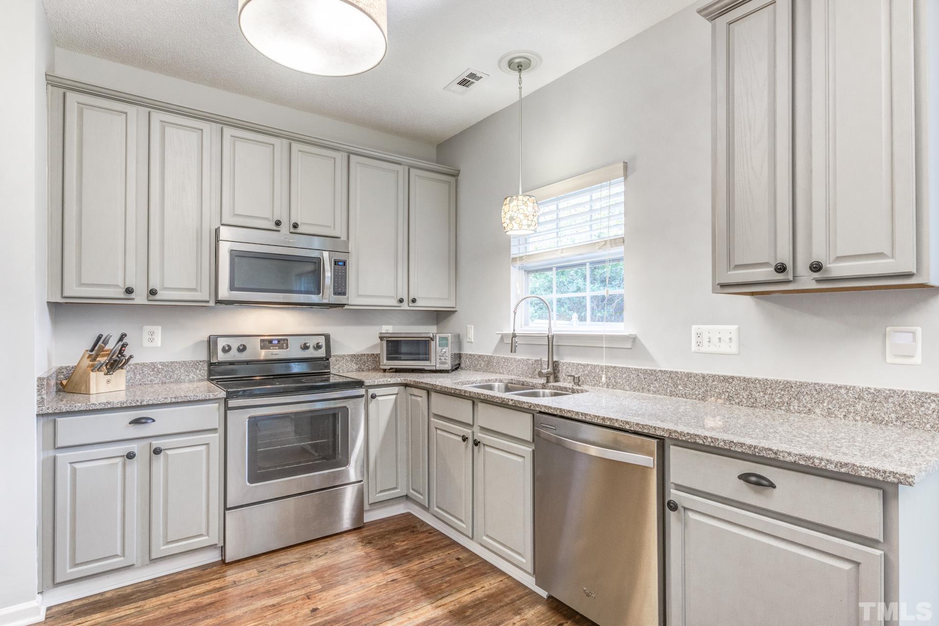 1124 Garnet Ridge Way Raleigh, NC 27607 - Photo 11 of 30