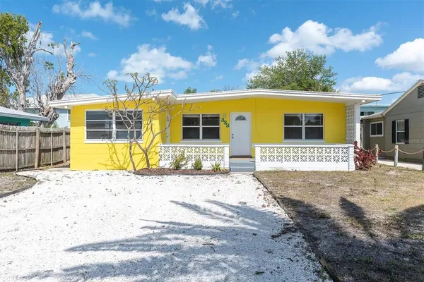 $2,500 | 333 72nd Avenue, St. Pete Beach, FL 33706