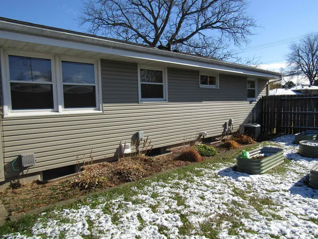 $249,900 | 1220 South Grant Avenue, Janesville, WI 53546