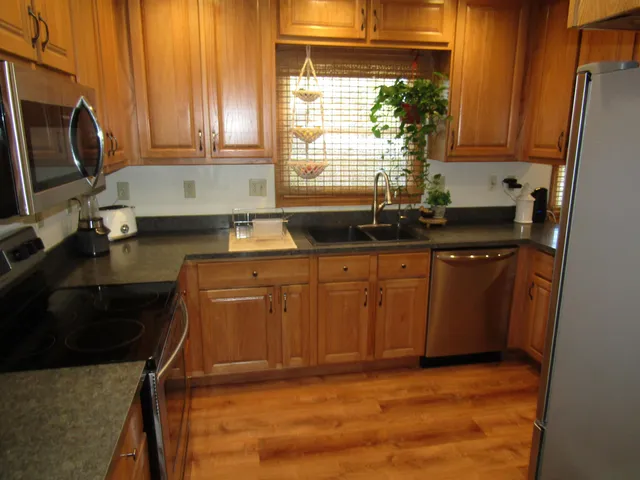 $249,900 | 1220 South Grant Avenue, Janesville, WI 53546