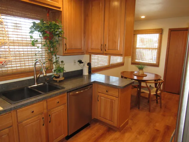 $249,900 | 1220 South Grant Avenue, Janesville, WI 53546