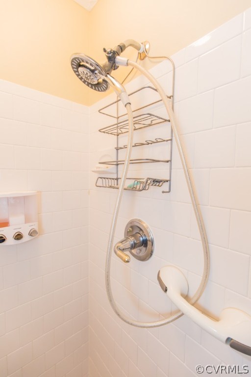 7157 Hughes Road Sandston, VA 23150 - Photo 18 of 47 1st Floor Master Bedroom with En Suite. Seperate S