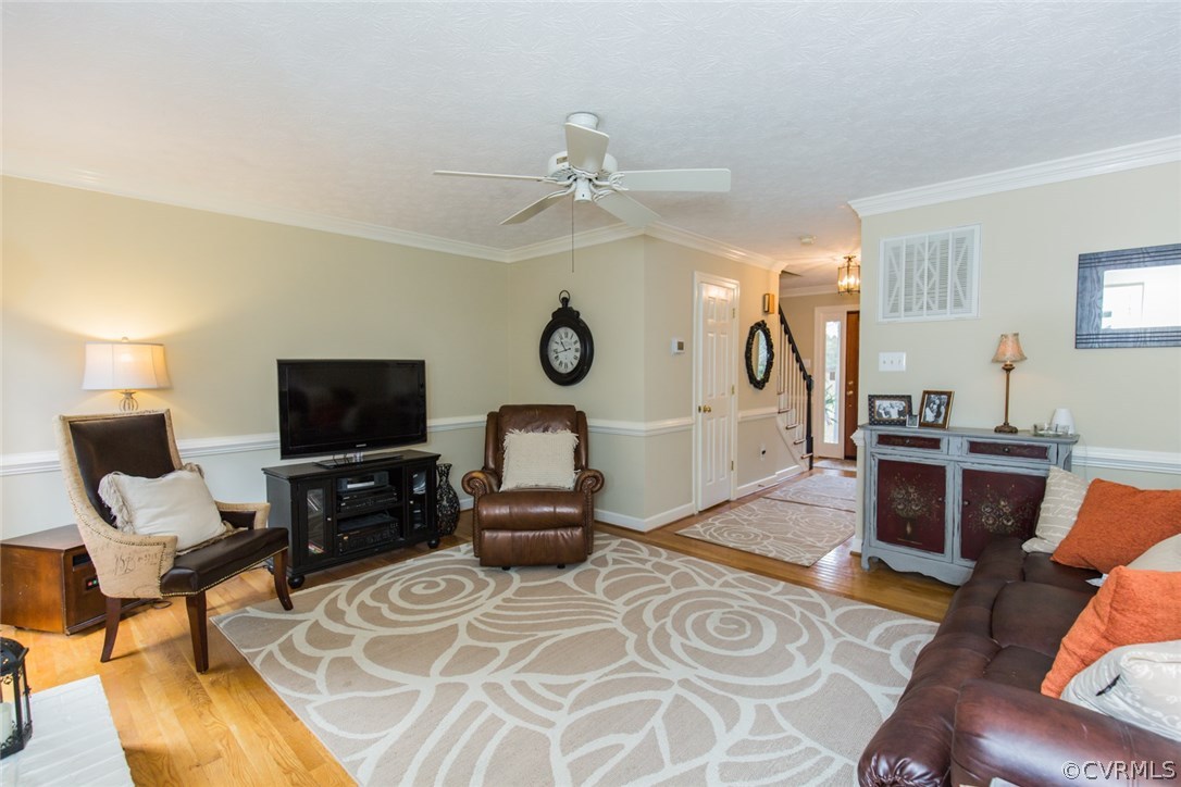 7157 Hughes Road Sandston, VA 23150 - Photo 22 of 47 Family Room, view from left accent-glass door with