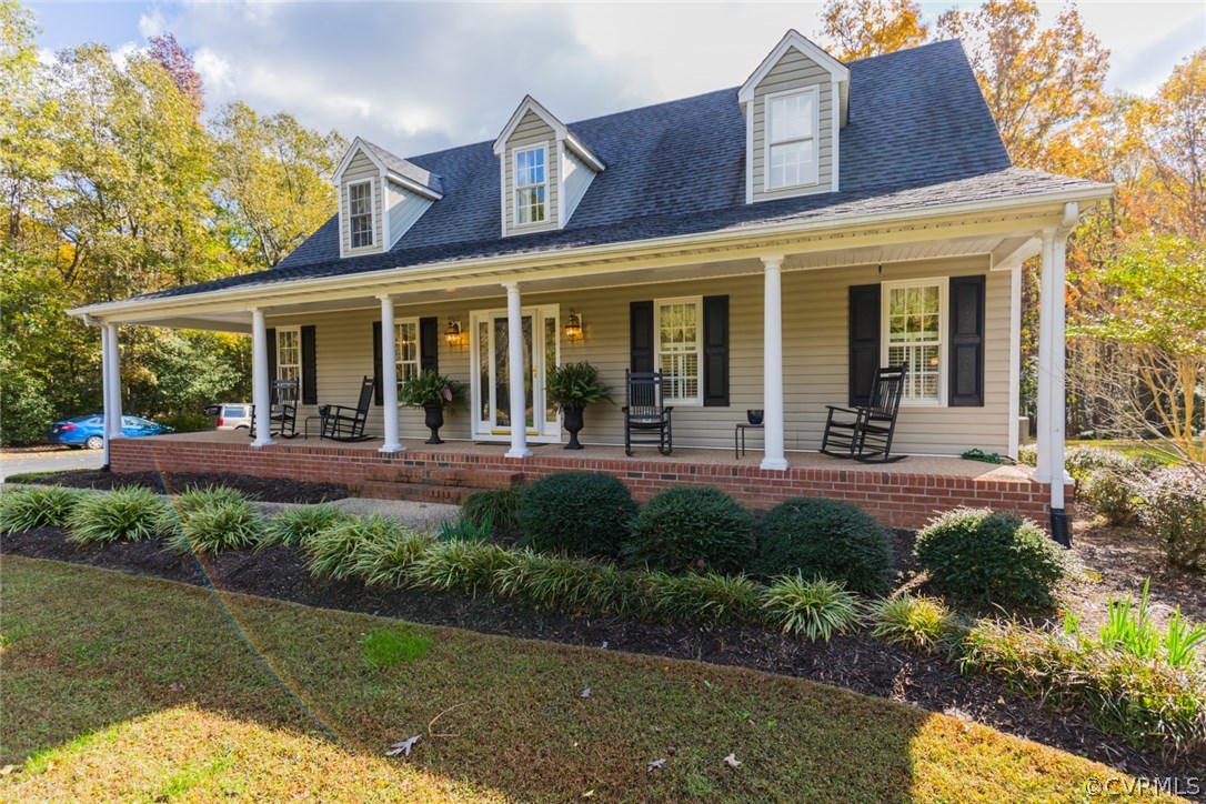 7157 Hughes Road Sandston, VA 23150 - Photo 3 of 47 Great Landscaping, great curb appeal.