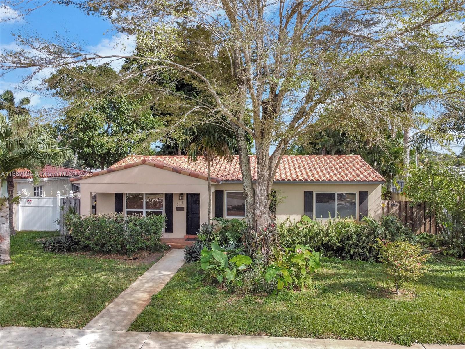 917 North 31st Road Hollywood, FL 33021 - Photo 1 of 31 Gallery Image 1