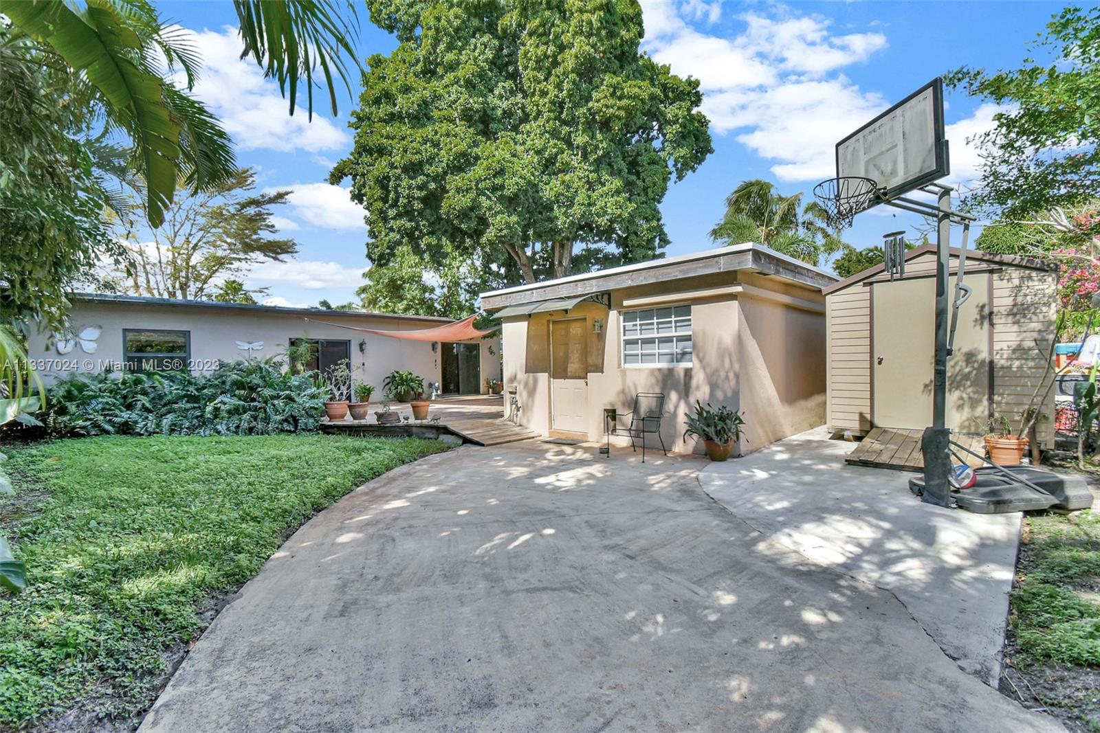 917 North 31st Road Hollywood, FL 33021 - Photo 25 of 31 Gallery Image 25