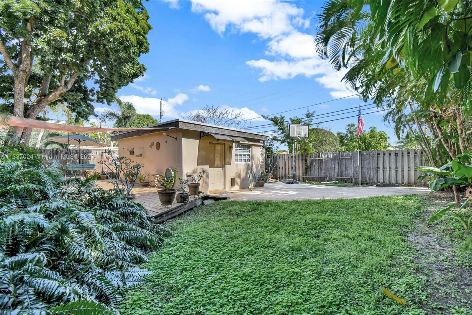 917 North 31st Road Hollywood, FL 33021 - Photo 26 of 31 Gallery Image 26