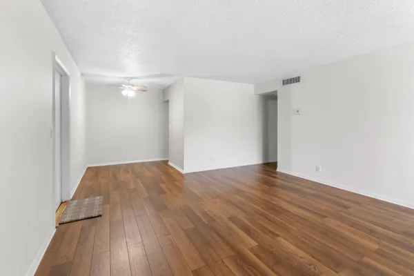 $1,700 | 616 Northwest 13th Street, Unit 250, Boca Raton, FL 33486