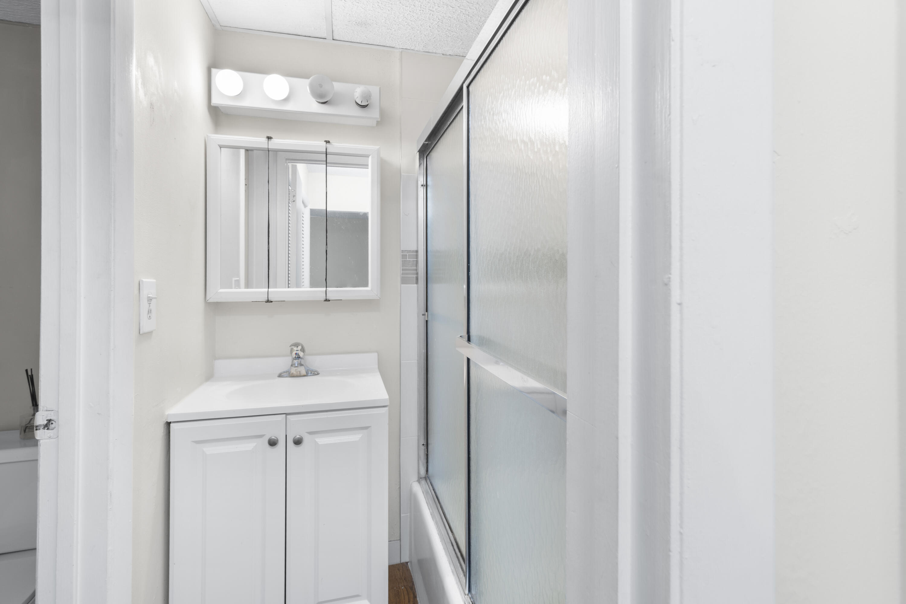 616 Northwest 13th Street, Unit 250 Boca Raton, FL 33486 - Photo 7 of 12 Bathroom