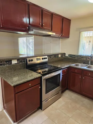 $280,000 | 12805 Mapleview Street, Unit 14, Lakeside, CA 92040