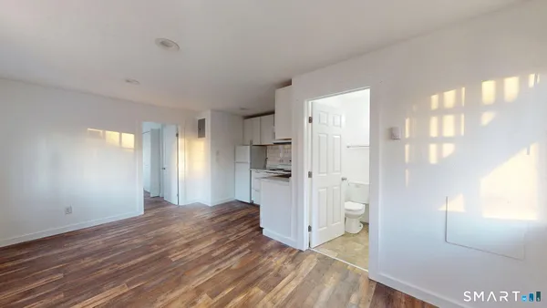 $1,500 | 26 Sunset Terrace, Unit C18, Essex, CT 06426