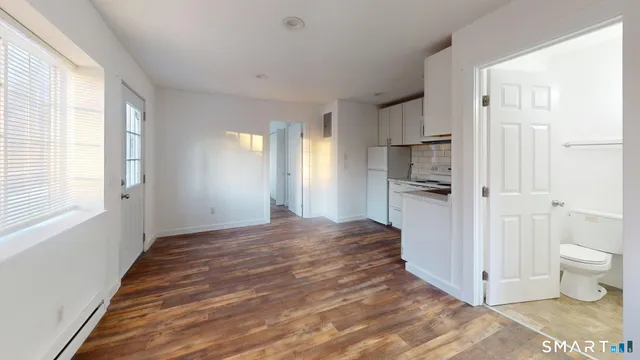 $1,650 | 26 Sunset Terrace, Unit C18, Essex, CT 06426