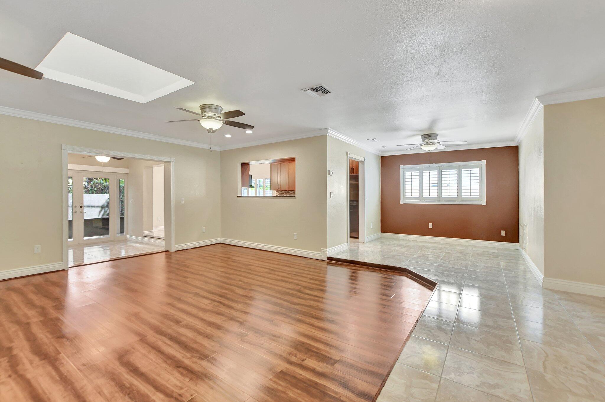 9032 Southwest 1st Street Boca Raton, FL 33428 - Photo 7 of 37 10-web-or-mls-DSC_1161