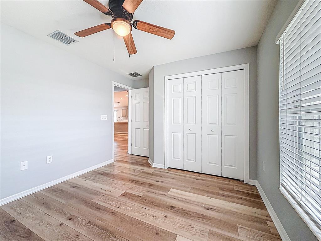 6945 Gideon Circle Zephyrhills, FL 33541 - Photo 13 of 45