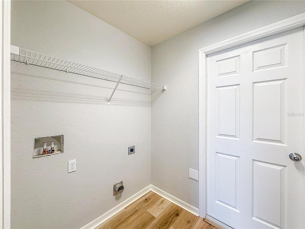 6945 Gideon Circle Zephyrhills, FL 33541 - Photo 23 of 45