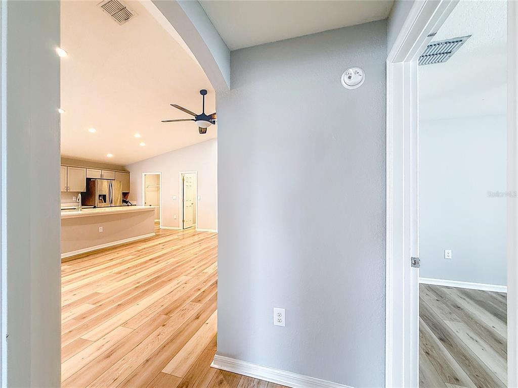 6945 Gideon Circle Zephyrhills, FL 33541 - Photo 26 of 45