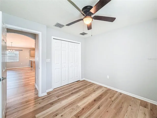 $2,400 | 6945 Gideon Circle, Zephyrhills, FL 33541