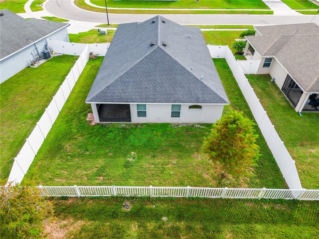 6945 Gideon Circle Zephyrhills, FL 33541 - Photo 3 of 45