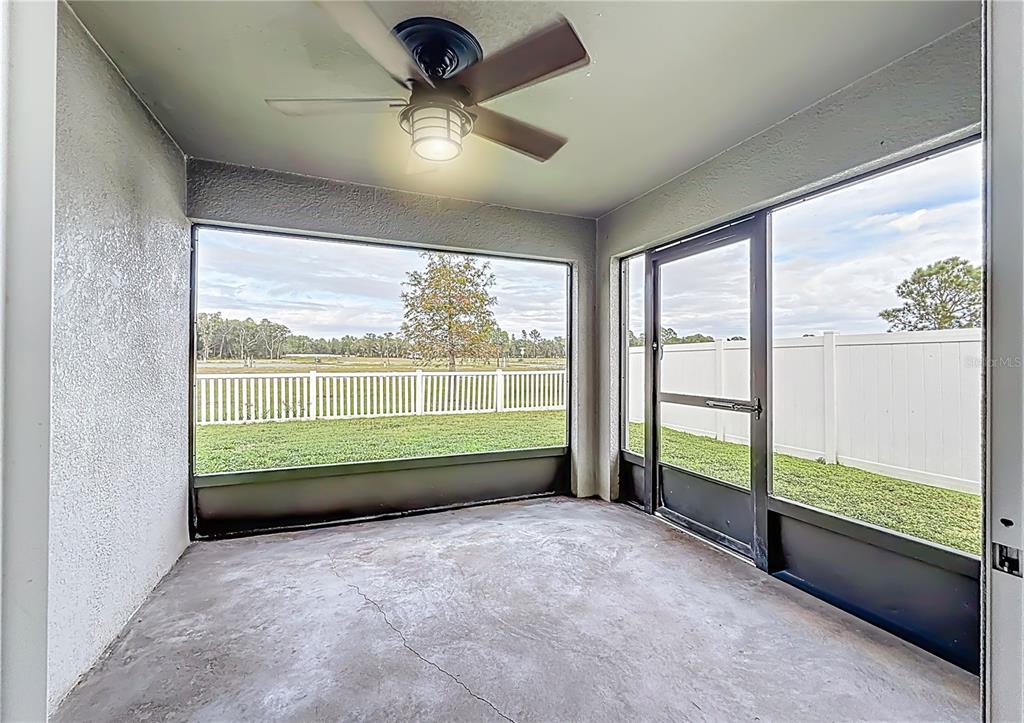 6945 Gideon Circle Zephyrhills, FL 33541 - Photo 4 of 45