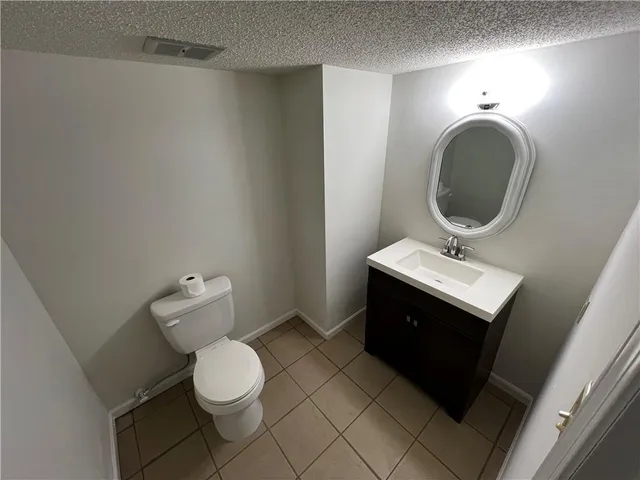 $249,900 | 2106 Southwest Still Meadows Lane, Blue Springs, MO 64015