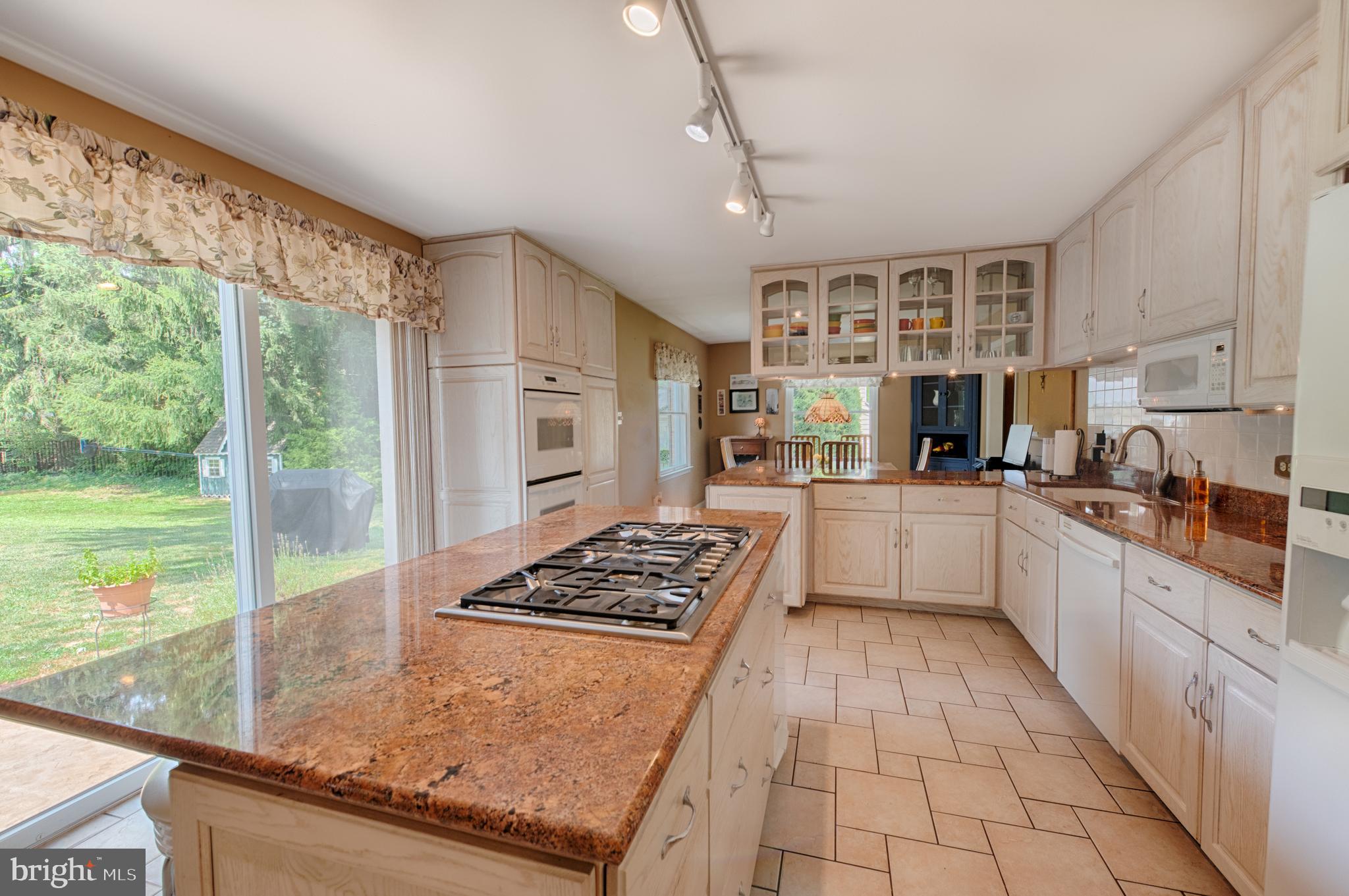 603 Southgate Road Aberdeen, MD 21001 - Photo 11 of 53 Kitchen with gas cooking