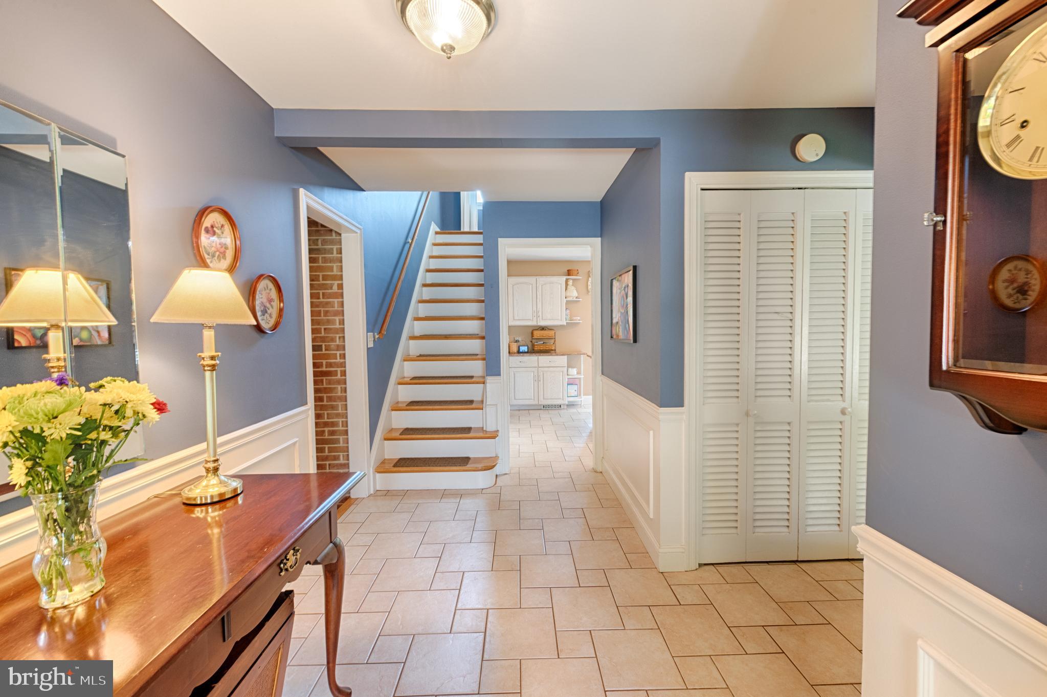 603 Southgate Road Aberdeen, MD 21001 - Photo 8 of 53 Foyer
