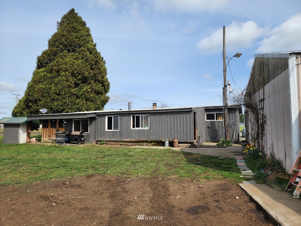 17025 Hannus Road Southeast Yelm, WA 98597 - Photo 13 of 29 Gallery Image 13