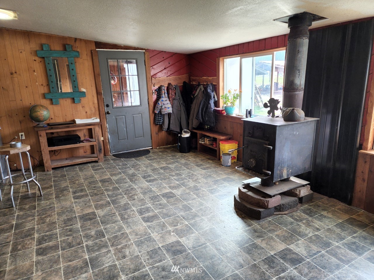 17025 Hannus Road Southeast Yelm, WA 98597 - Photo 10 of 29 Gallery Image 10