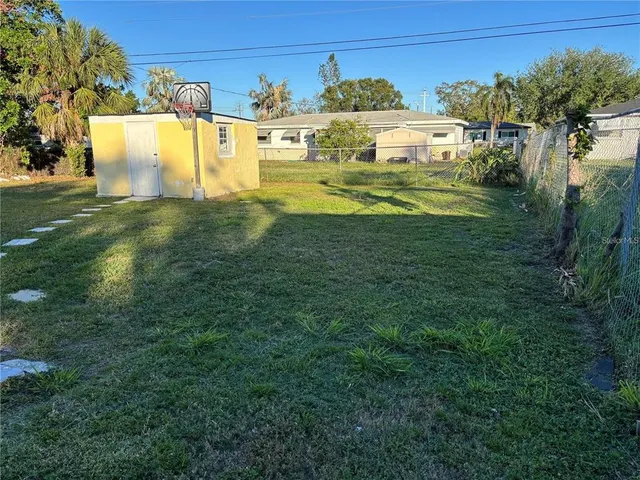 $1,900 | 4509 Seminole Street, Bradenton, FL 34207