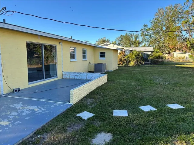 $1,900 | 4509 Seminole Street, Bradenton, FL 34207