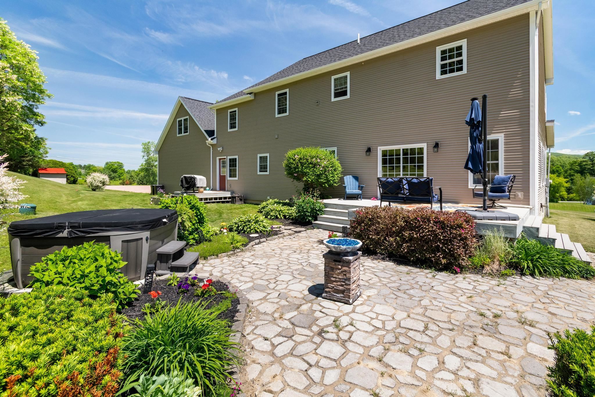 15 Rockledge Road Milton, VT 05468 - Photo 8 of 59