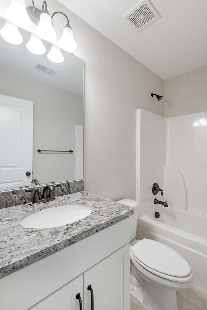 467 Eagleview Drive Moncks Corner, SC 29461 - Photo 22 of 31 Bathroom