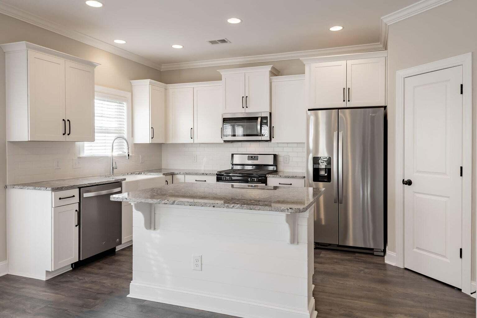 467 Eagleview Drive Moncks Corner, SC 29461 - Photo 10 of 31 Kitchen
