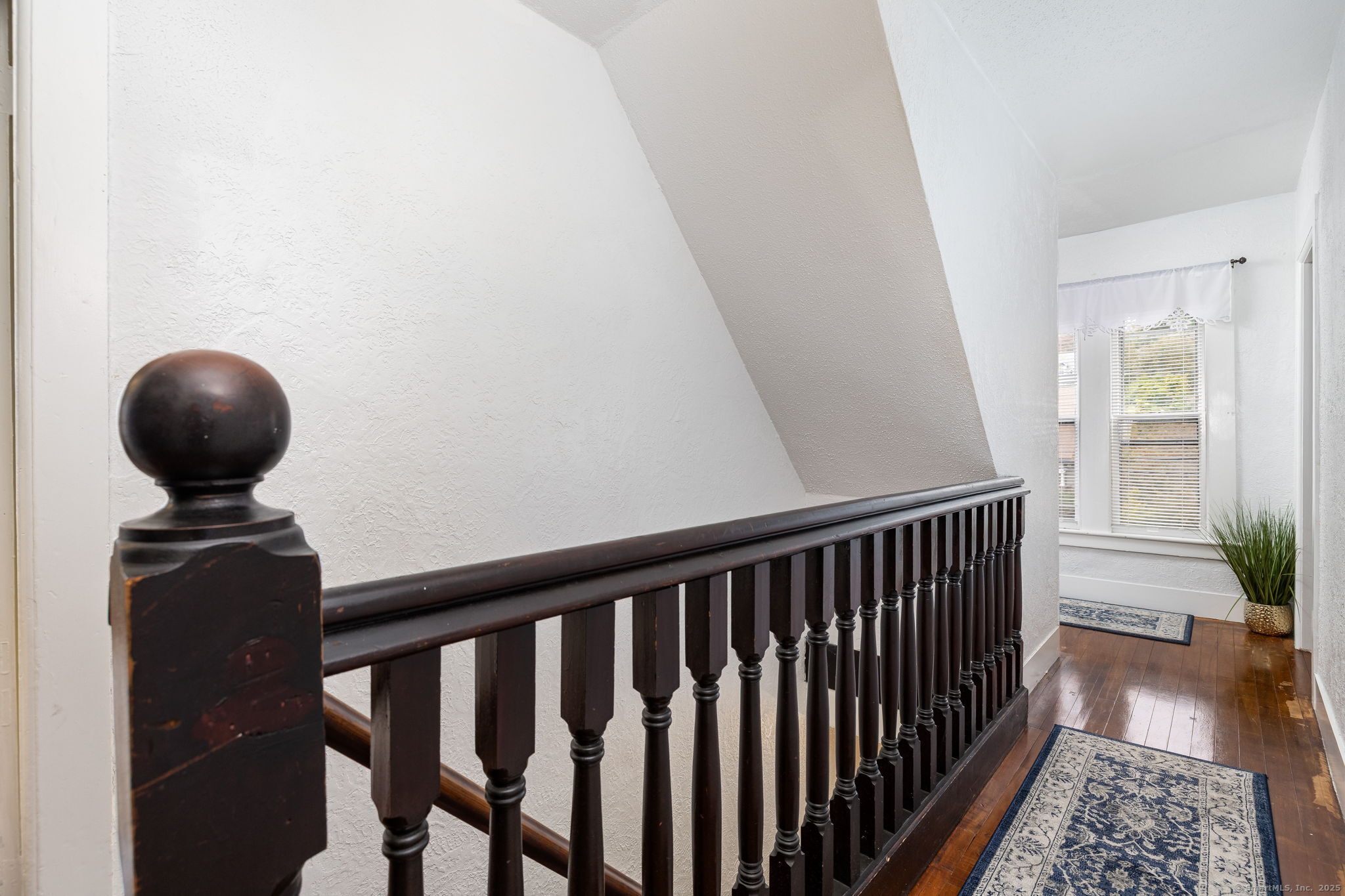 8 Pearl Street Groton, CT 06355 - Photo 26 of 40